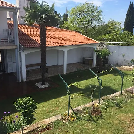 Apartament Mareda Palms *